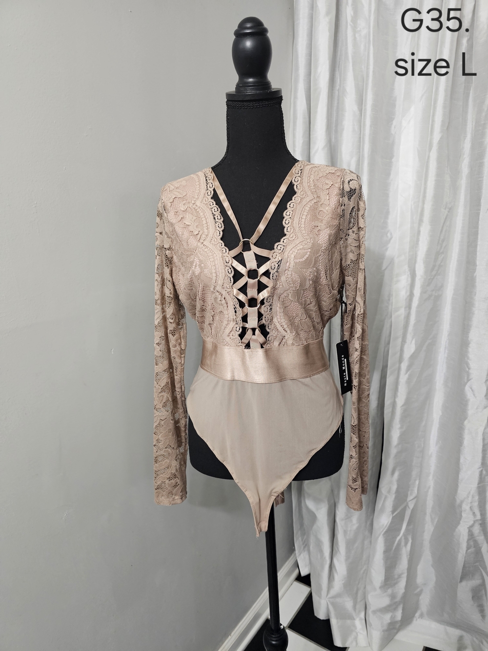 Lace-Front Long Sleeve Bodysuit in Nude